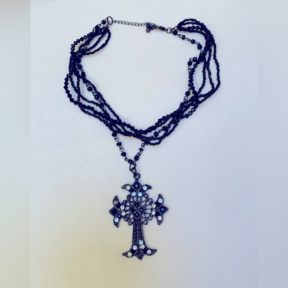 Lightweight Gothic cross necklace